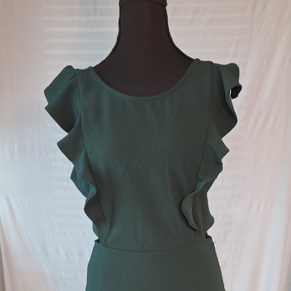Selfie Leslie Emerald Ruffle Mini Dress